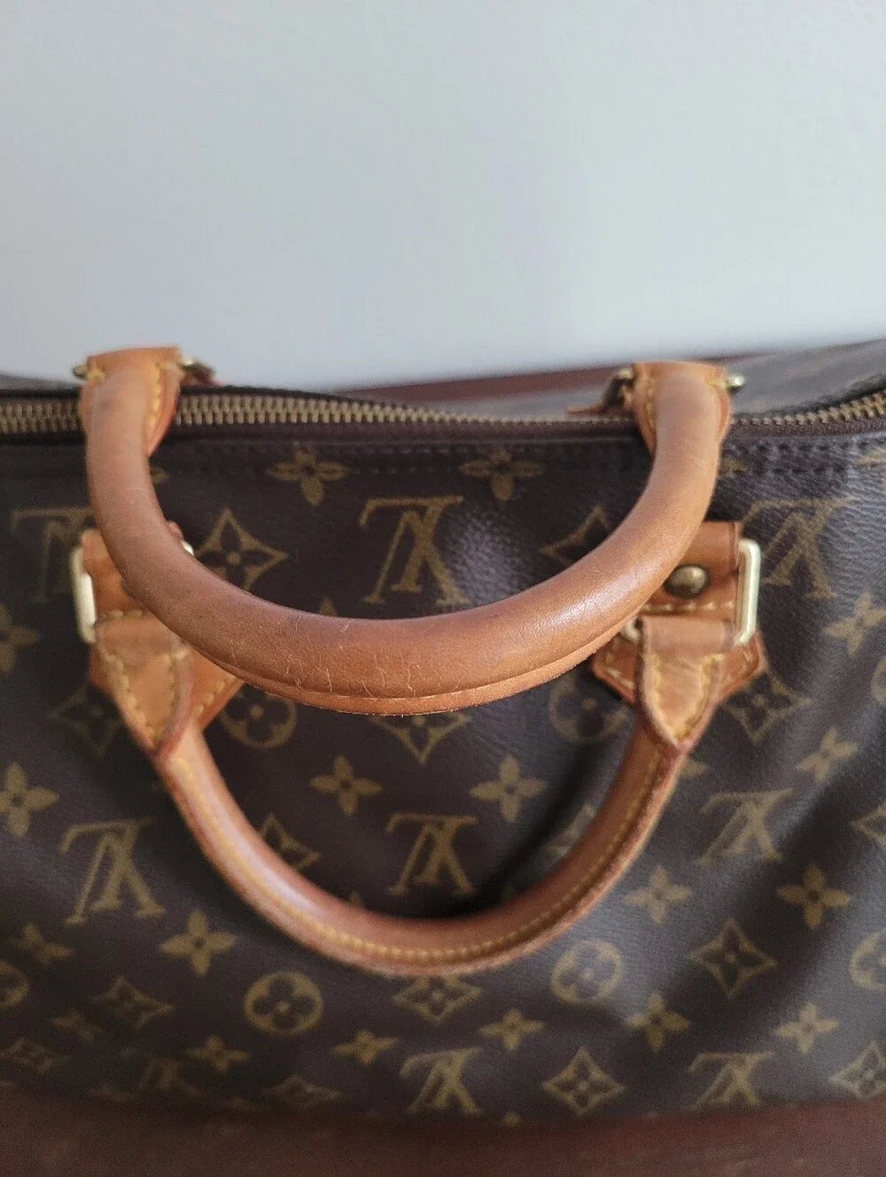 AUTHENTIC Louis Vuitton Speedy 40 Monogram Canvas